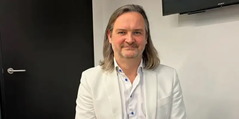 professional portrait - long hair man - AI in workforce